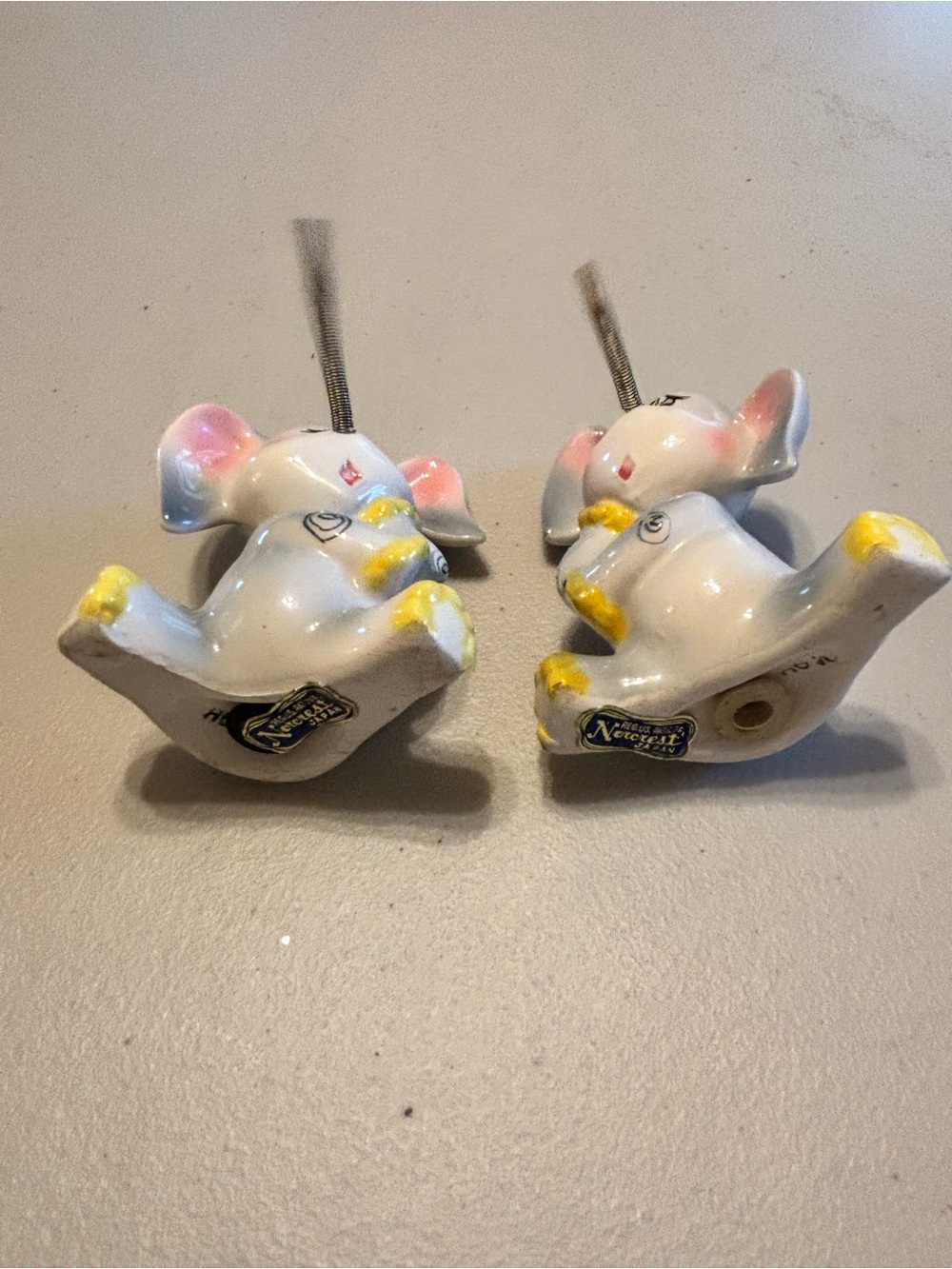 Vintage 1950 Norcrest Ceramic Elephant Figurine salt and pepper shaker set - Picture 5 of 9